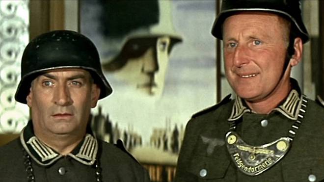 Velký flám: Louis de Funès a Bourvil ve slavné válečné komedii o záchraně letců