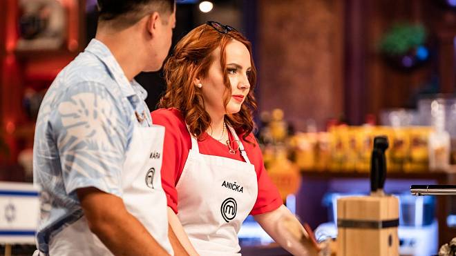 MasterChef Česko: Anička musela na pohotovost s popáleninami a Adamovi hodně ujížděly nervy