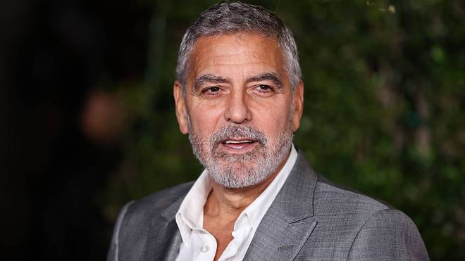 Populární herec George Clooney zavzpomínal na nedávno zesnulého Matthewa Perryho