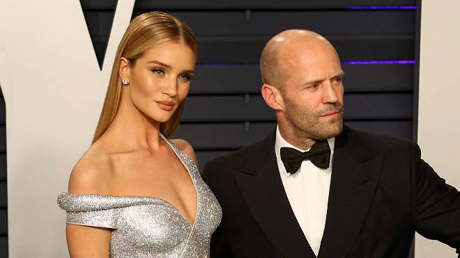 Jason Statham je opět nelítostný a nebezpečný, tentokrát ve filmu Elitní zabijáci na Netflixu