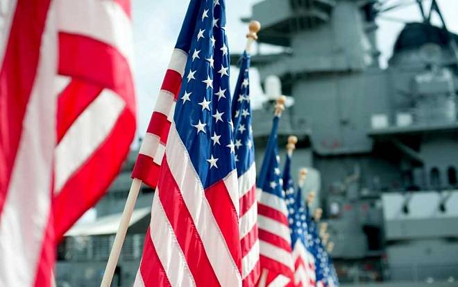 Američané vykradli Svěrákův Tmavomodrý svět a natočili Pearl Harbor