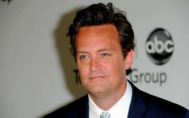 Seriálový Chandler našel svoji Monicu. Matthew Perry se bude ženit