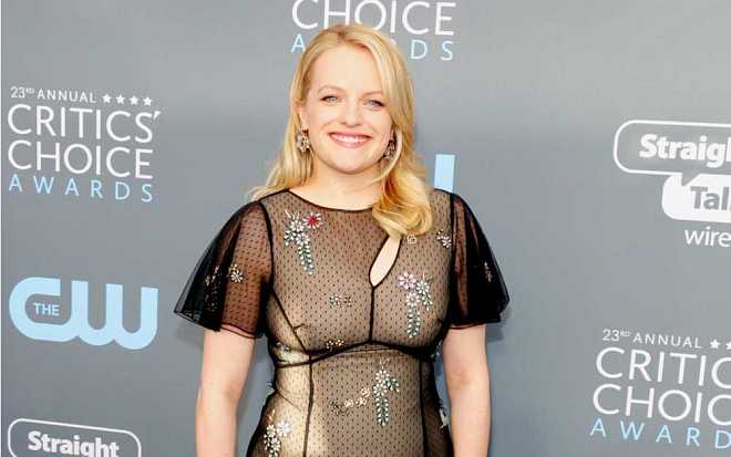 Elisabeth Moss se stala díky seriálu Příběh služebnice herečkou, která vydělává milion dolarů za epizodu Elisabeth Moss se stala díky seriálu Příběh služebnice herečkou, která vydělává milion dolarů za epizodu