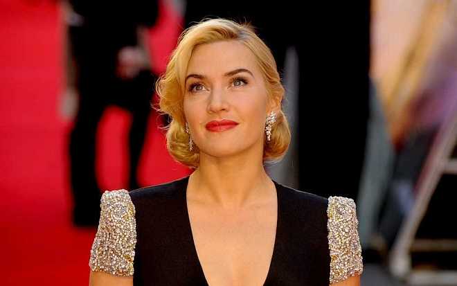 Kate Winsletová je pyšná na své intimní scény. Ammonite je lesbickou romancí o zakázané lásce Kate Winsletová je pyšná na své intimní scény. Ammonite je lesbickou romancí o zakázané lásce