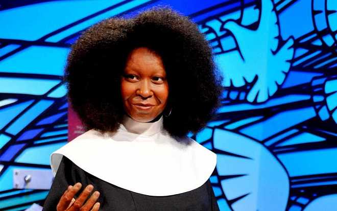 Oblíbená devadesátková klasika opět na place – Whoopi Goldberg kývla na natáčení dalšího dílu filmu Sestra v akci 3 Oblíbená devadesátková klasika opět na place – Whoopi Goldberg kývla na natáčení dalšího dílu filmu Sestra v akci 3