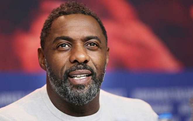 Nejvíce sexy muž roku 2018, herec Idris Elba, onemocněl koronavirem. Nemoc měla největší vliv na jeho psychický stav Nejvíce sexy muž roku 2018, herec Idris Elba, onemocněl koronavirem. Nemoc měla největší vliv na jeho psychický stav