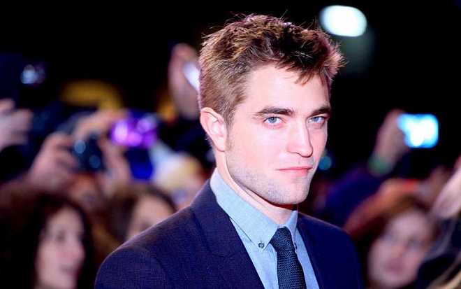 Nový Batman se zřejmě opět odkládá, covid-19 má mít i Robert Pattinson Nový Batman se zřejmě opět odkládá, covid-19 má mít i Robert Pattinson