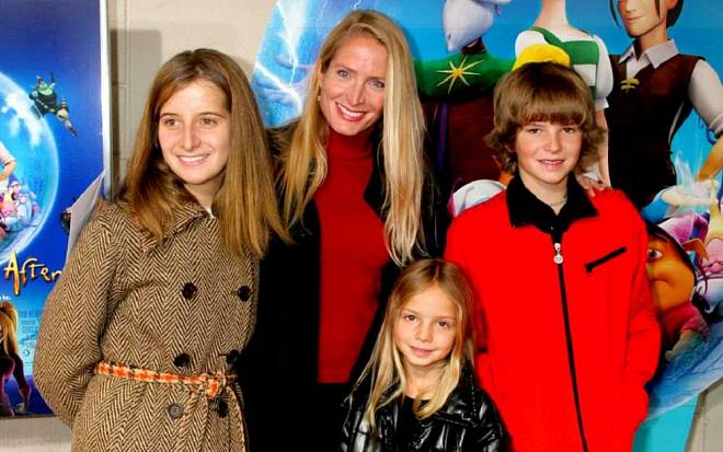 Přátelé: Rossova bývalá žena Carol vypadá i po 30 letech stále stejně. Zato její lesbickou partnerku byste dnes nepoznali Přátelé: Rossova bývalá žena Carol vypadá i po 30 letech stále stejně. Zato její lesbickou partnerku byste dnes nepoznali