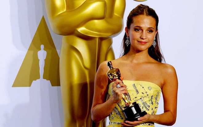 Je jí třicet a filmový svět jí leží u nohou. Jaká je nová Lara Croft Alicia Vikander? Je jí třicet a filmový svět jí leží u nohou. Jaká je nová Lara Croft Alicia Vikander?