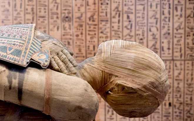 Vzpomínka na krásnou, ale nešikovnou Evelyn, dobrodružného Ricka a jejich putování za egyptskými poklady ve filmu Mumie Vzpomínka na krásnou, ale nešikovnou Evelyn, dobrodružného Ricka a jejich putování za egyptskými poklady ve filmu Mumie