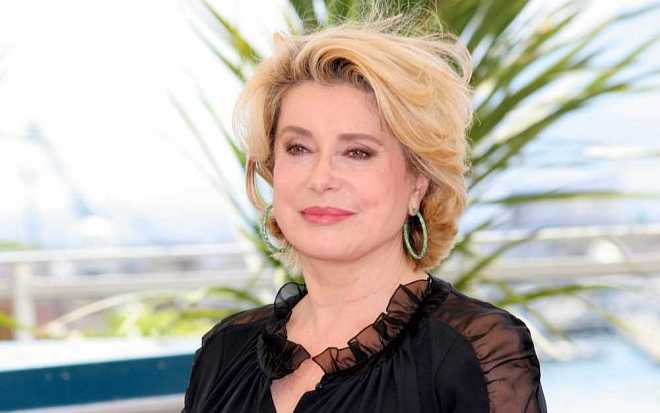 Catherine Deneuve: Šarmantní Francouzska zářila v provokativních rolích a měla slabost pro mladší partnery Catherine Deneuve: Šarmantní Francouzska zářila v provokativních rolích a měla slabost pro mladší partnery