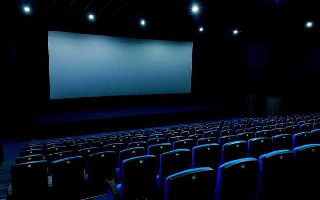 3 důvody, proč jít na dlouho očekávaný koprodukční film ŠARLATÁN 3 důvody, proč jít na dlouho očekávaný koprodukční film ŠARLATÁN