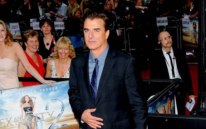 Je Chris Noth stále ještě pan Božský? Seriálový idol zestárl a ostříhal se Je Chris Noth stále ještě pan Božský? Seriálový idol zestárl a ostříhal se