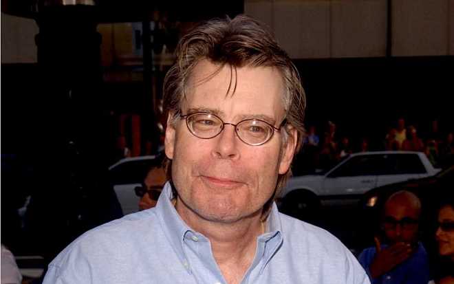 Carrie: S jakými herci se zpočátku počítalo a proč si Stephen King přál do filmu obsadit Lindsay Lohan? Carrie: S jakými herci se zpočátku počítalo a proč si Stephen King přál do filmu obsadit Lindsay Lohan?