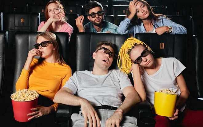 Měly nám zpříjemnit šílený rok, ale nějak jim to nevyšlo aneb nejprodělečnější filmy roku 2020 Měly nám zpříjemnit šílený rok, ale nějak jim to nevyšlo aneb nejprodělečnější filmy roku 2020