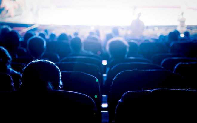 Největší filmové chyby všech dob. Tyhle vážně nepřehlédnete Největší filmové chyby všech dob. Tyhle vážně nepřehlédnete
